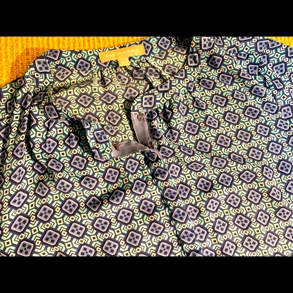 BANANA REPUBLIC- BLUE PRINT ADJUSTABLE SLEEVES BLOUSE - Picture 3 of 6
